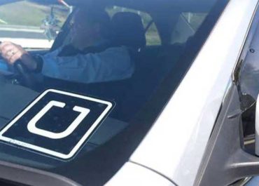 An Uber certified car